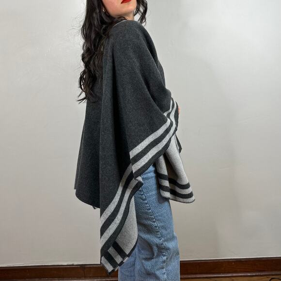 Ann Taylor Gray One Size Open Front Cardigan Poncho - Picture 2 of 7